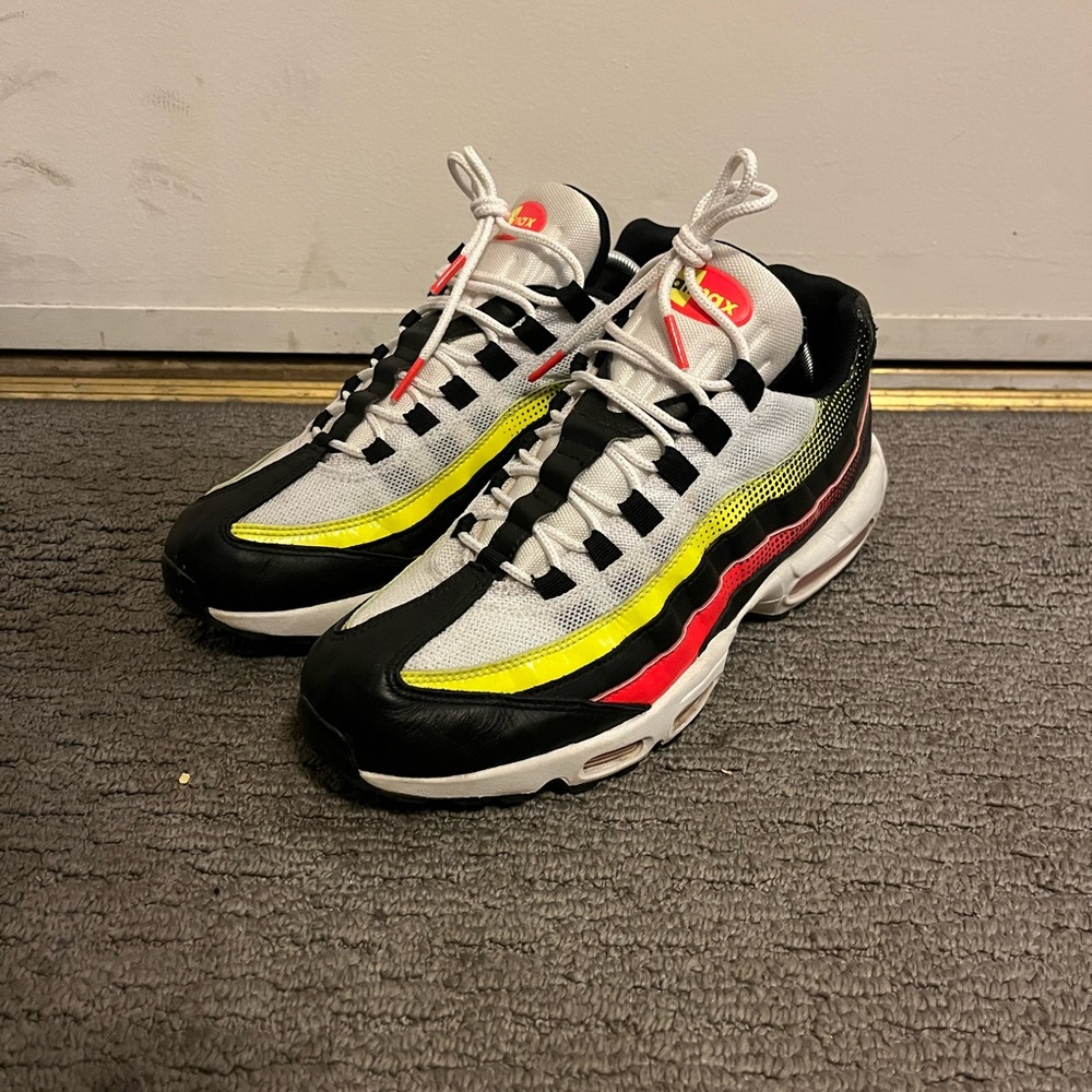 Nike air max 95 Volt solar red